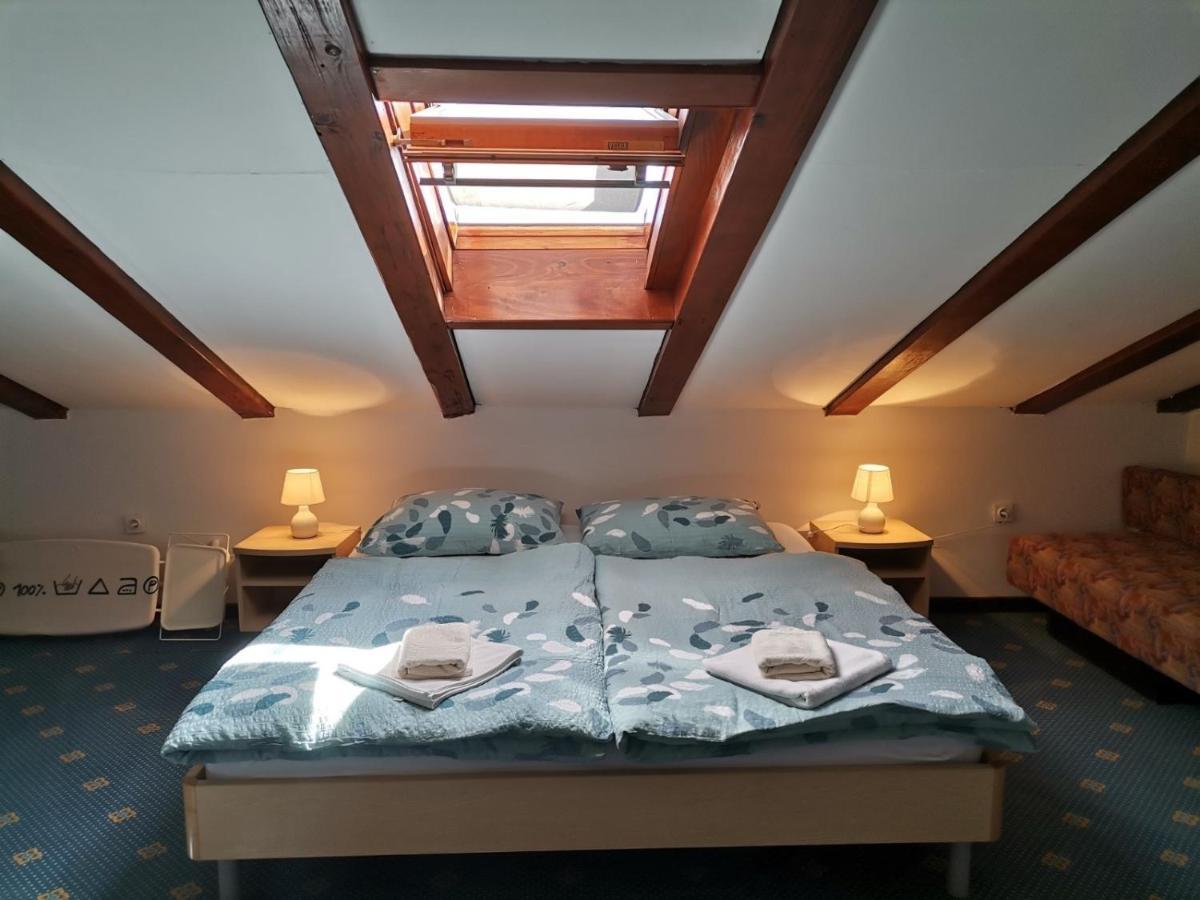 Apartments With A Parking Space Kampor, Rab - 5032 Ngoại thất bức ảnh