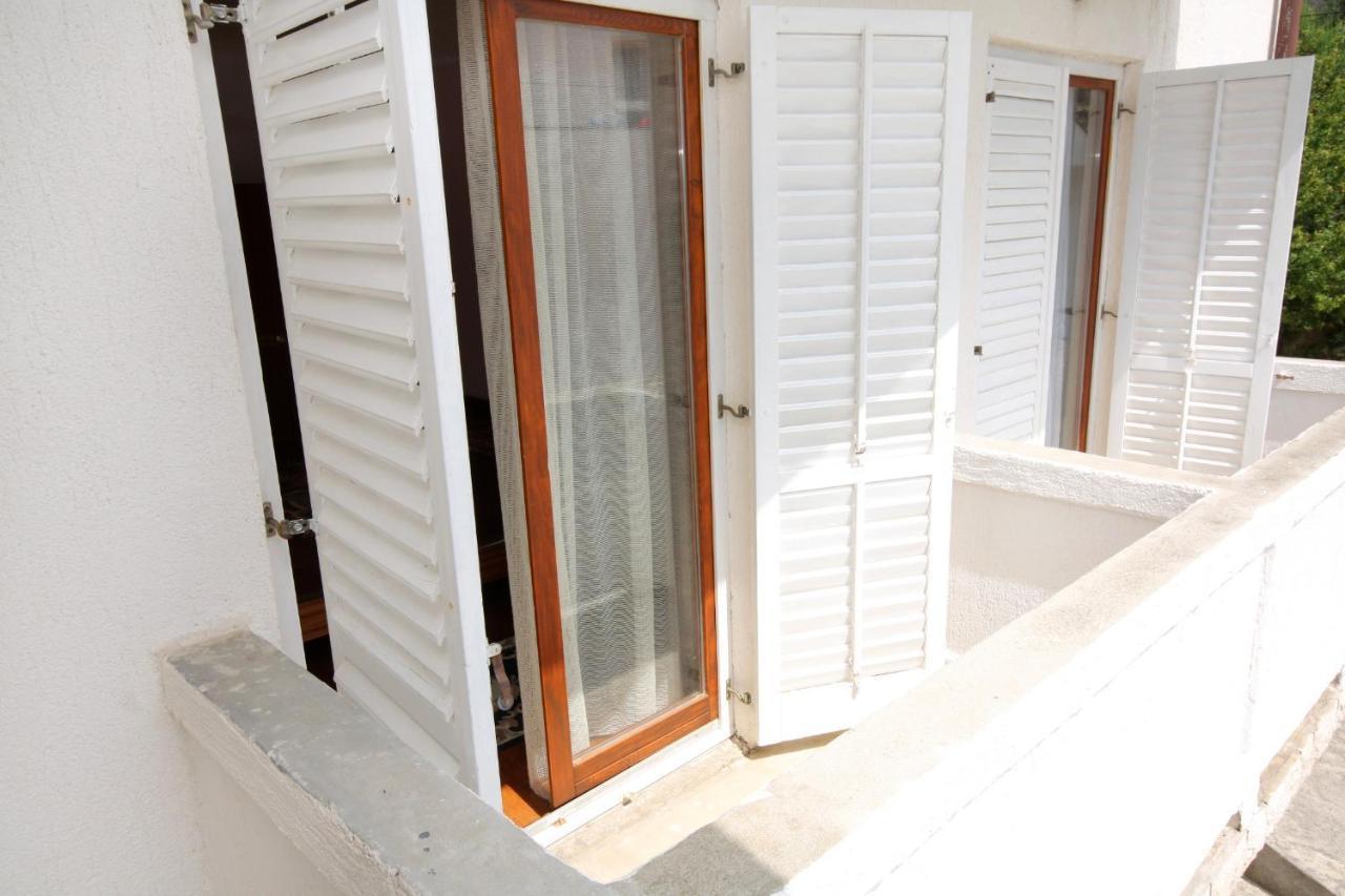 Apartments With A Parking Space Kampor, Rab - 5032 Ngoại thất bức ảnh
